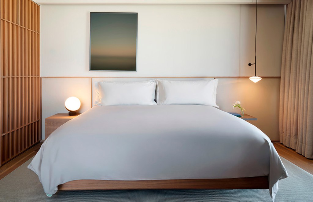 Suites ejecutivas en Monterrey amplias y cómodas, con cama king size